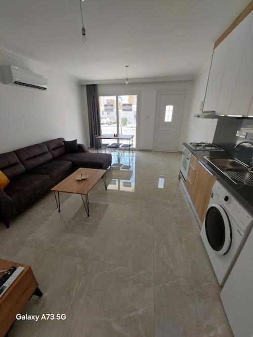 1 Bedroom Home - New Furnishings Trikomo Exterior photo